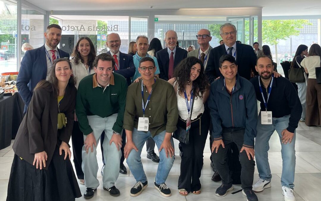 Andrés Blanco Carrión recibe el premio ‘Dentista del Año 2026’