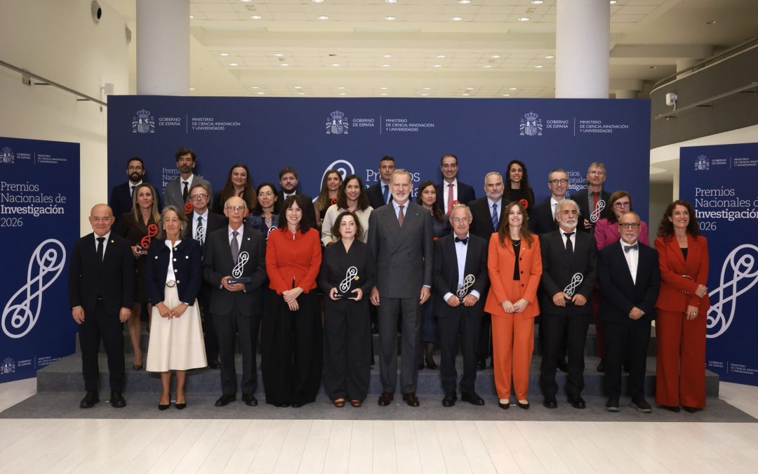 Ángel Carracedo e Carmen Álvarez Lorenzo recollen os seus Premios Nacionais de Investigación nun acto presidido polo rei Filipe VI